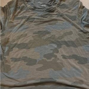 Womens Camo Crewneck Shirt - Olive/Gray